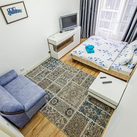 Однушка В Жк Абая 130/2 2019 Г.П. Appartement Alma-Ata Buitenkant foto