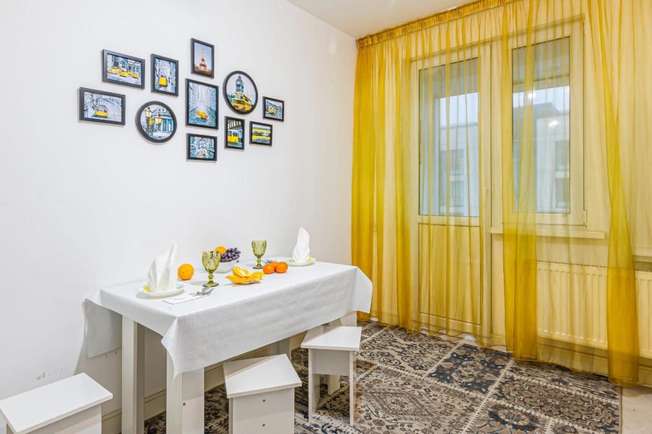 Однушка В Жк Абая 130/2 2019 Г.П. Appartement Alma-Ata Buitenkant foto