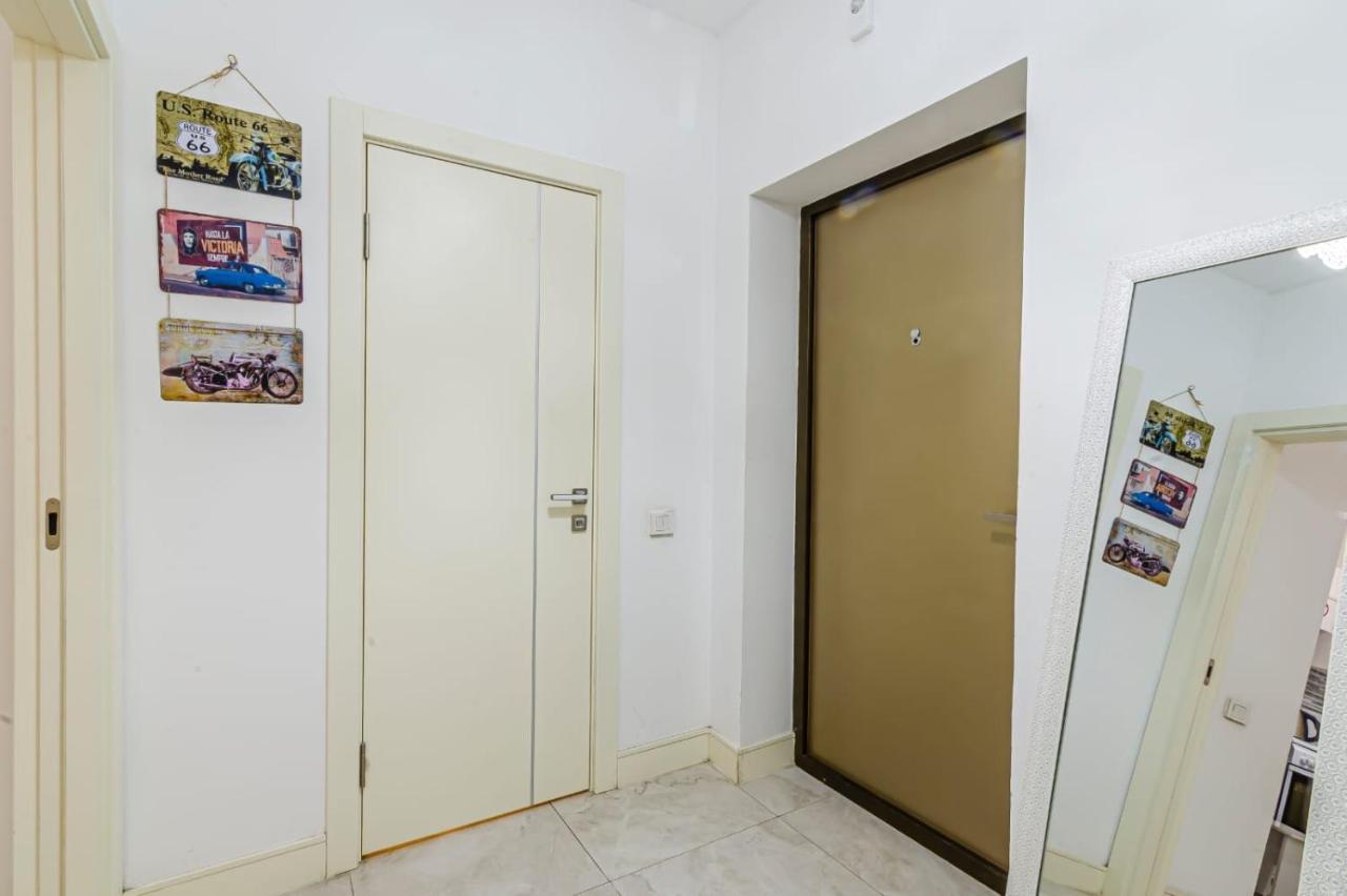 Однушка В Жк Абая 130/2 2019 Г.П. Appartement Alma-Ata Buitenkant foto