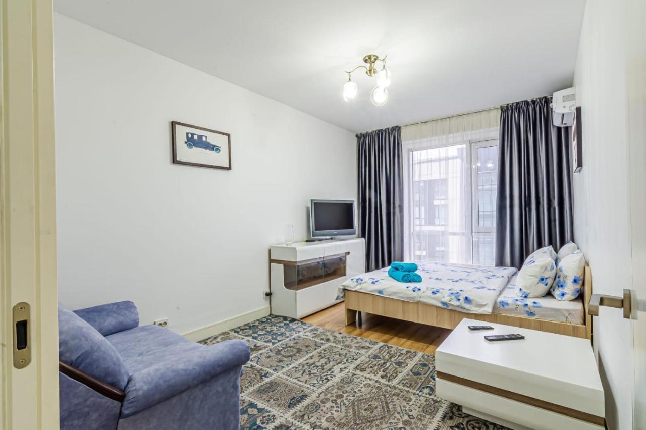 Однушка В Жк Абая 130/2 2019 Г.П. Appartement Alma-Ata Buitenkant foto